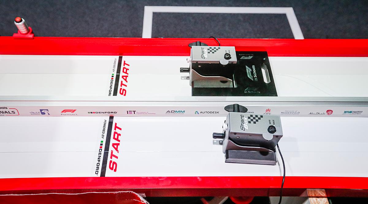 F1 in Schools start system