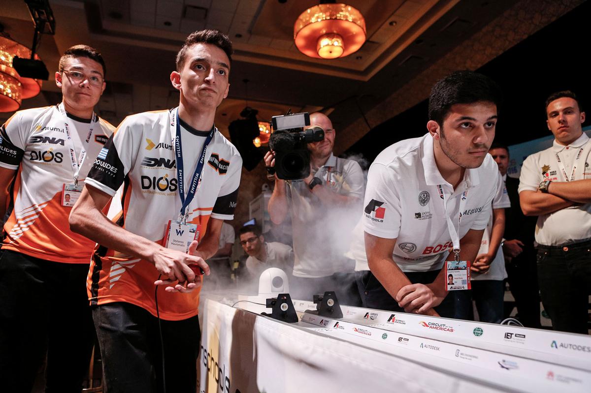 Infinite Racing versus Aeolus Racing in the knock-out finals at the 2016 World Finals. Infinite Racing won the knock-outs and ended up placing first overall.